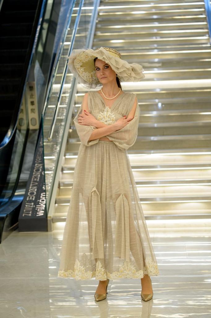 Топ и юбка, шляпа Размер m 12000руб