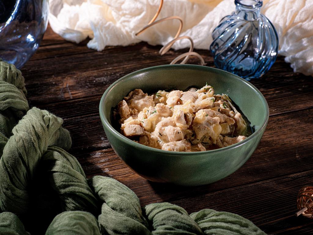 Фрикасе из курицы и грибов 200 гр.