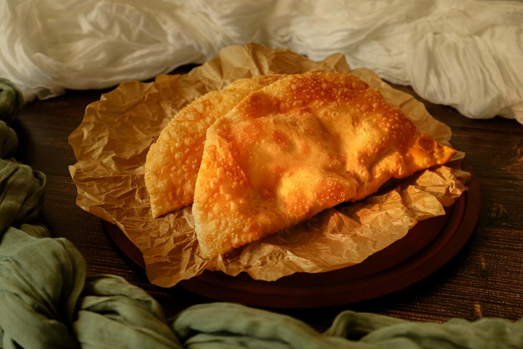 Чебурек с мраморной говядиной
