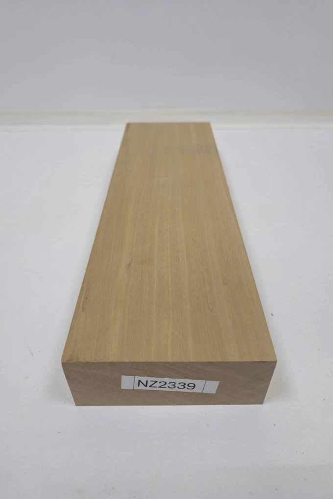 Заготовка столярная из древесины Анегри   размеры 390*119*49  NZ2339