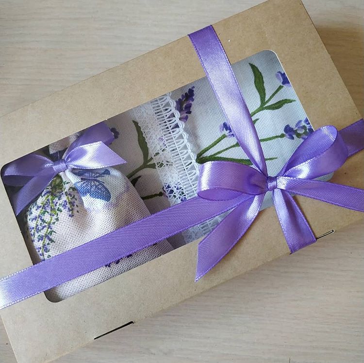 Подарочный набор - лавандовое саше + льняное полотенце