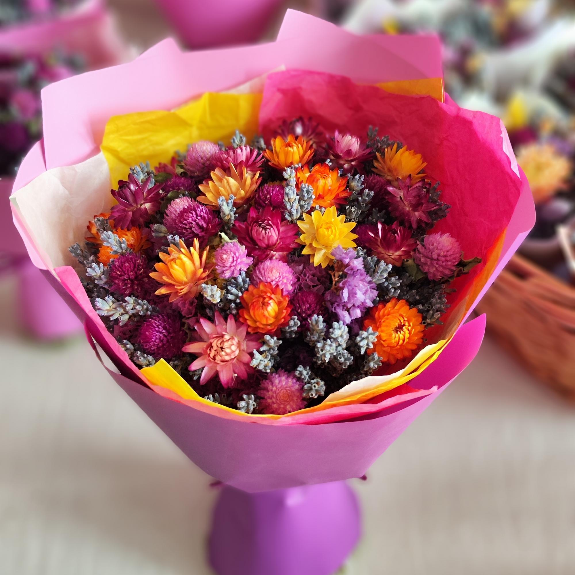 Яркий, жизнерадостный букет из Крымских сухоцветов