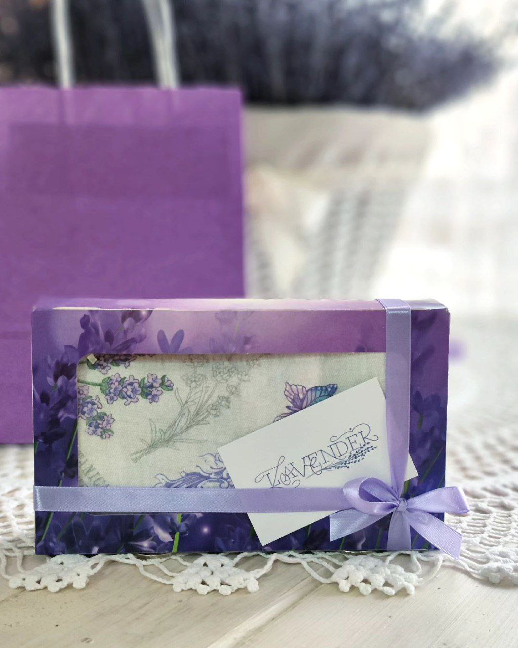 Подушечка для расслабления глаз в подарочной упаковке