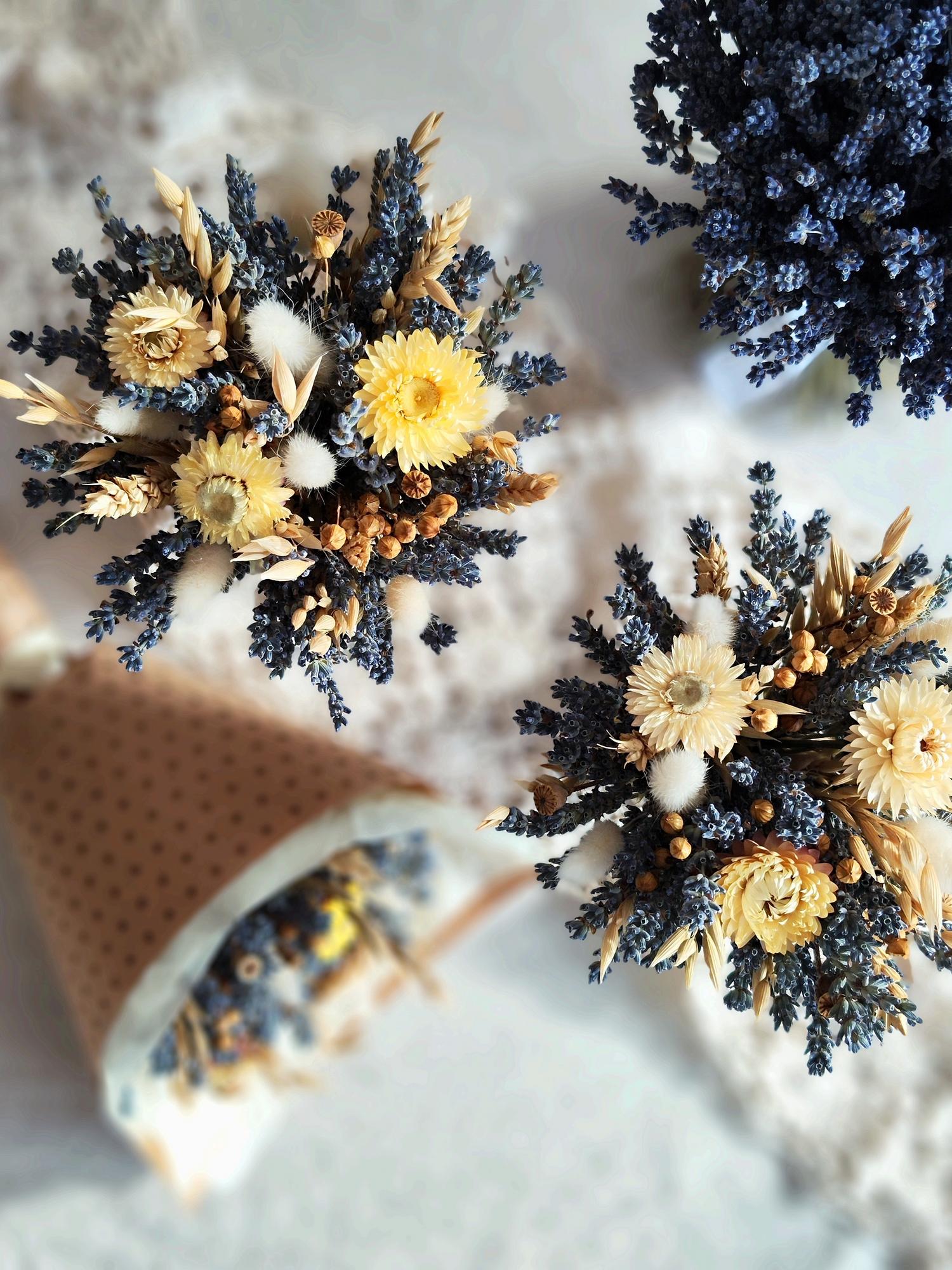 Букет комплимент из Крымского лавандина и сухоцветов, коллекция "Уютная осень"
