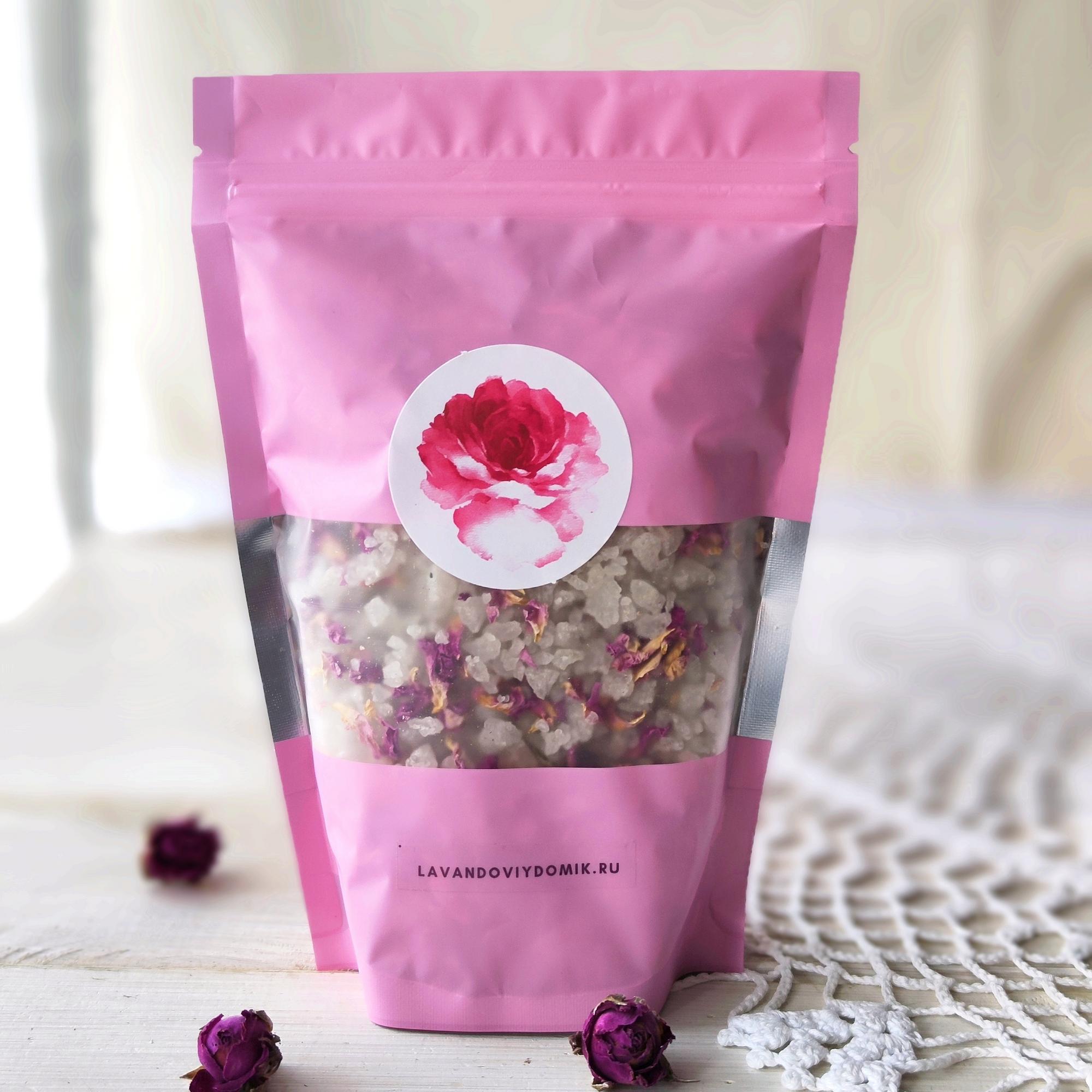 Крымская розовая соль с лепестками эфиромасличной  розы и эфирным маслом розы, 450 грамм