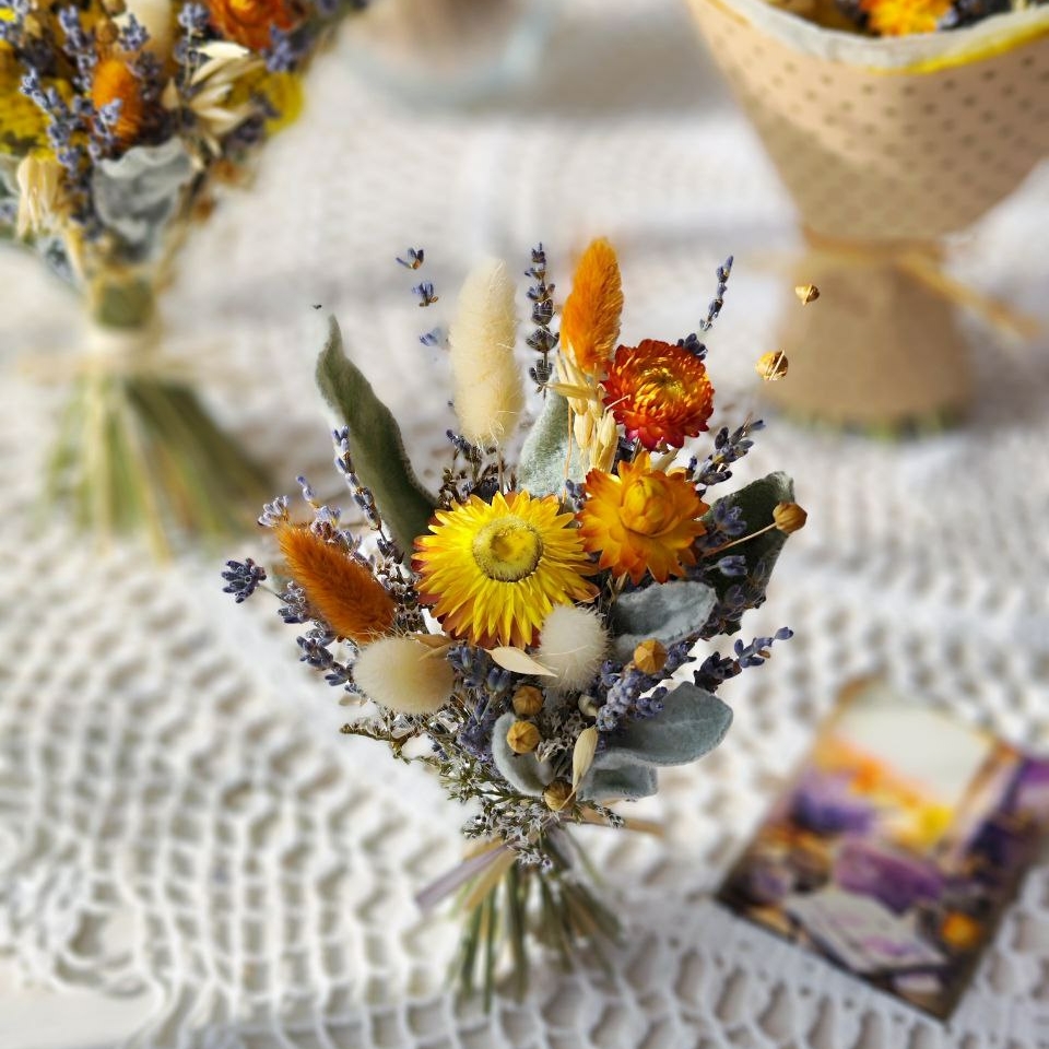 Букет комплимент из Крымского лавандина и сухоцветов "Яркие краски осени", S