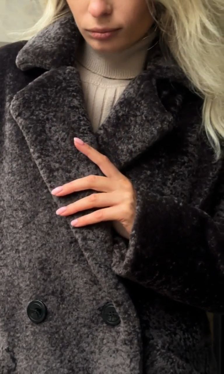 Пальто Экошуба Модель Max Mara Астраган Графит