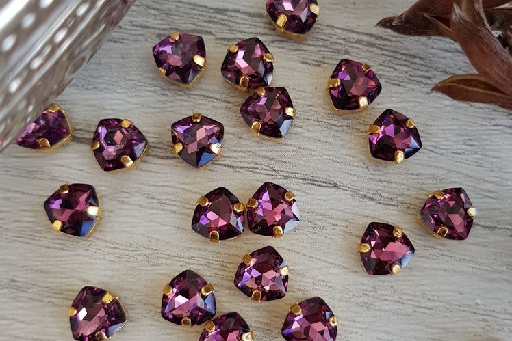 Кристаллы в кастах