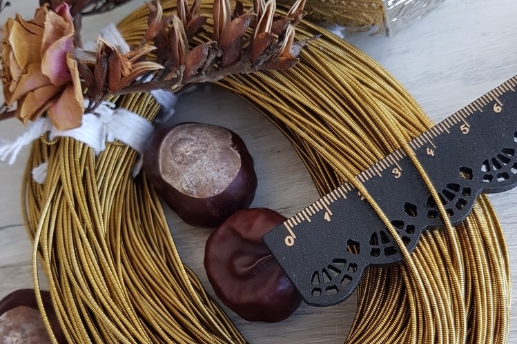 Канитель жесткая, Индия. Цвет горчичный, размер 1,25мм