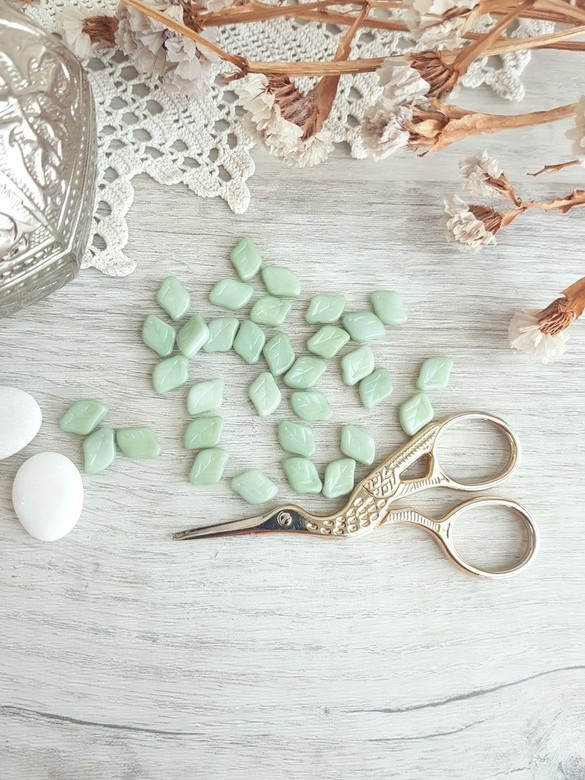 Бусины листочки (bl002)