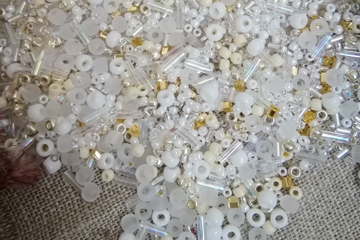 Японский бисер Toho, микс №3212 снежный, Бело-золотой