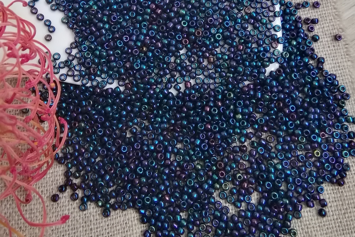 Бисер круглый японский Toho 11/0 темно синий металлизированный 82