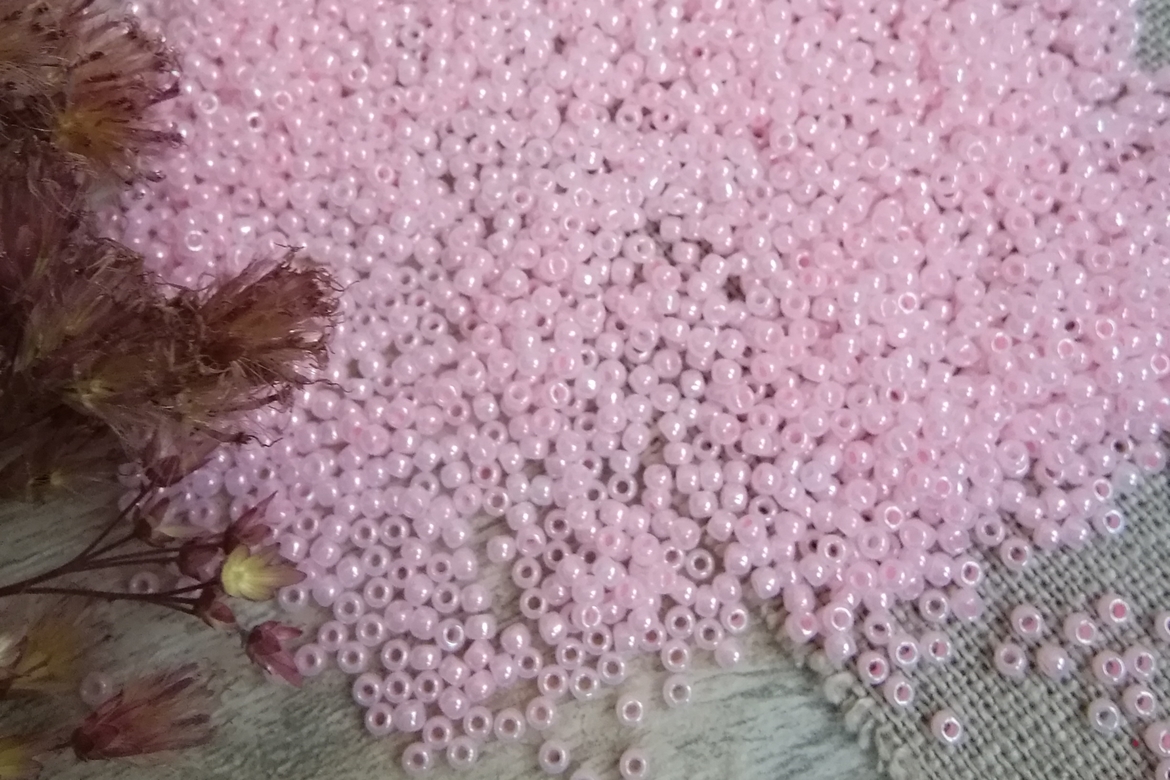 Бисер японский TOHO, круглый 11/0, нежно-розовый №145