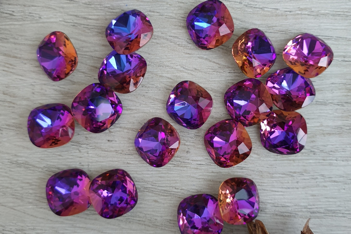 кристаллы для брошей