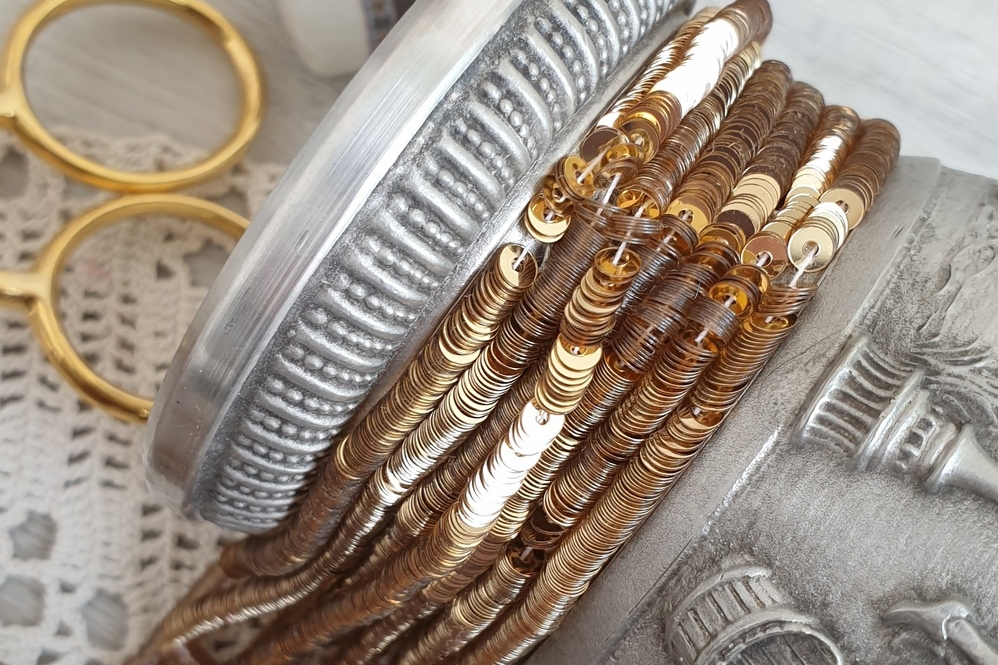 итальянские пайетки на нитях