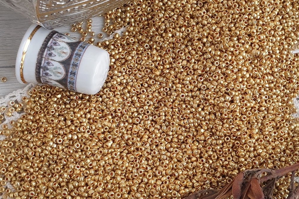 бисер шарлотта