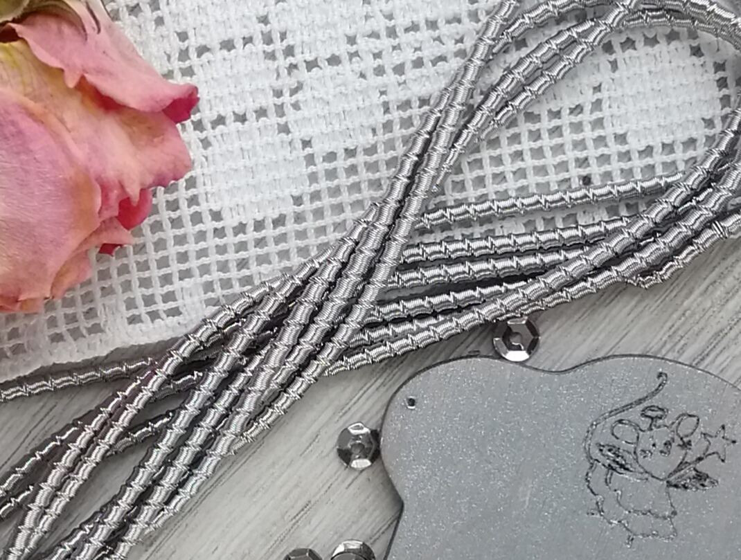 Канитель фигурная бамбук 1,8 мм (k100)