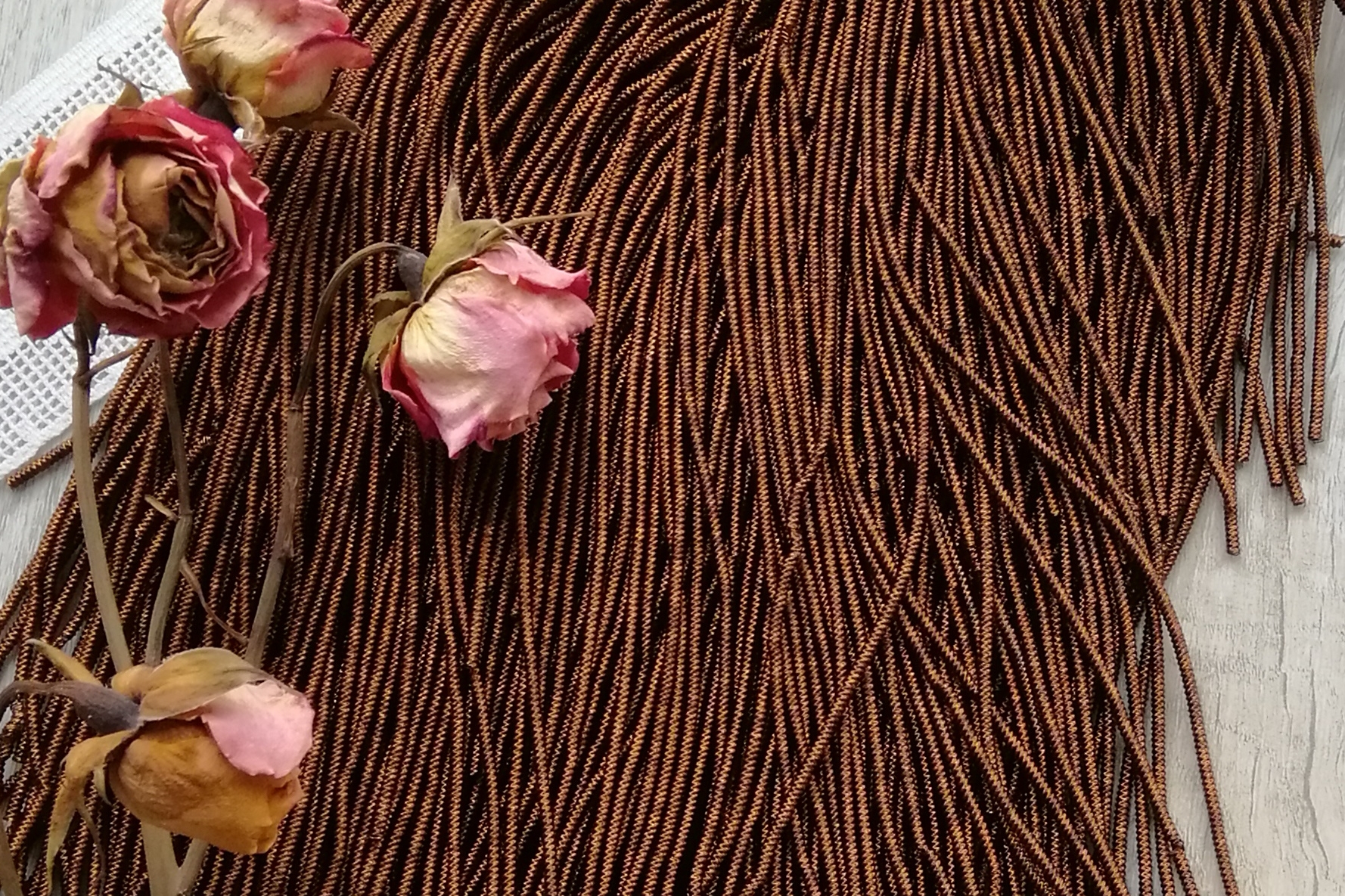 канитель фигурная коричневая