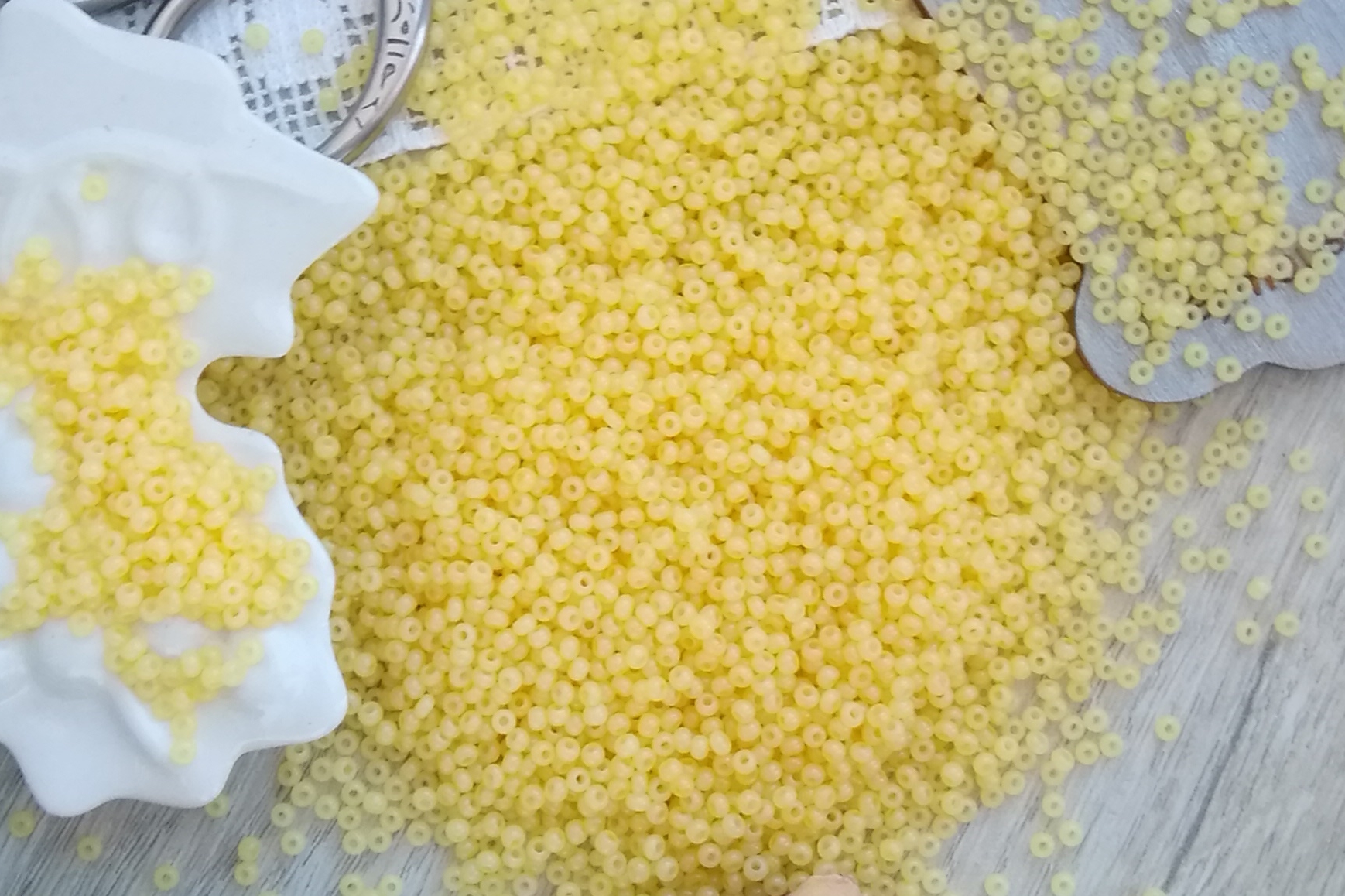 бисер Прециоза чешский круглый 10/0 желтый