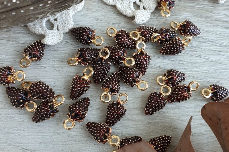 подвеска земляничка