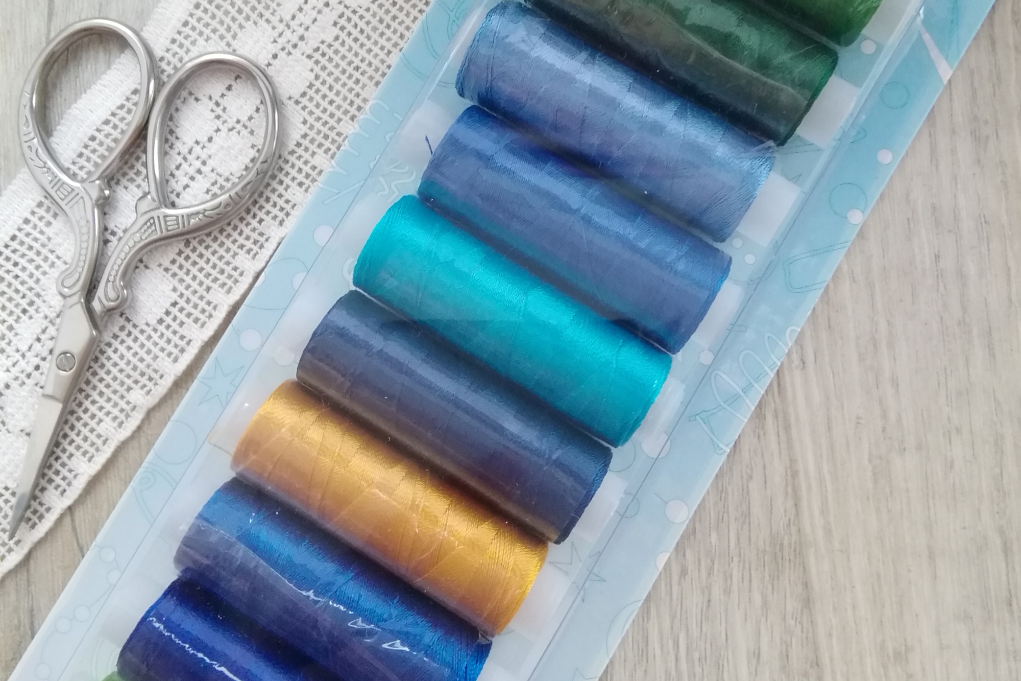 Нитки мулине вискоза синие, голубые, зеленые, золотые