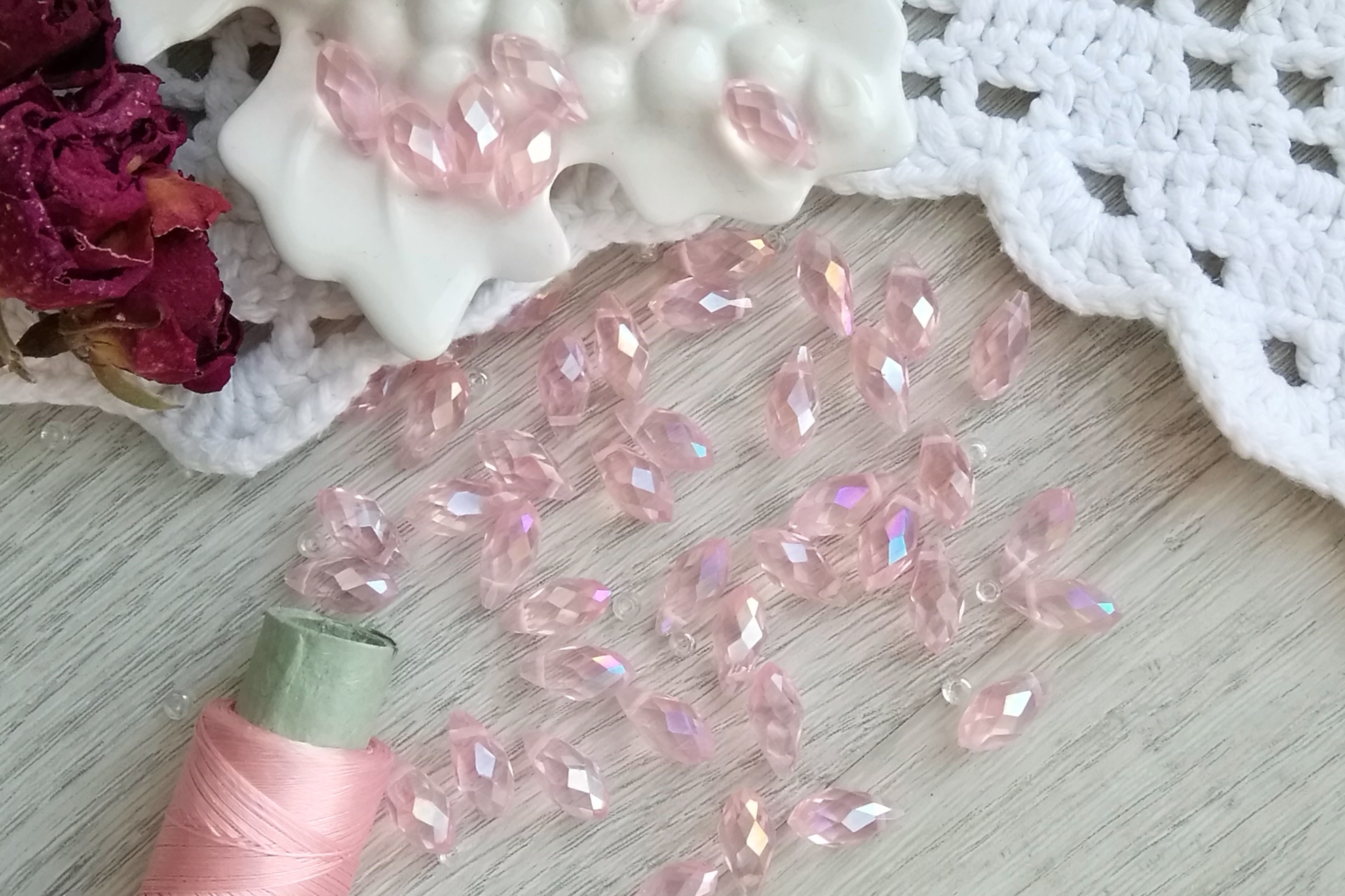 бусины капли стеклянные граненые розовые