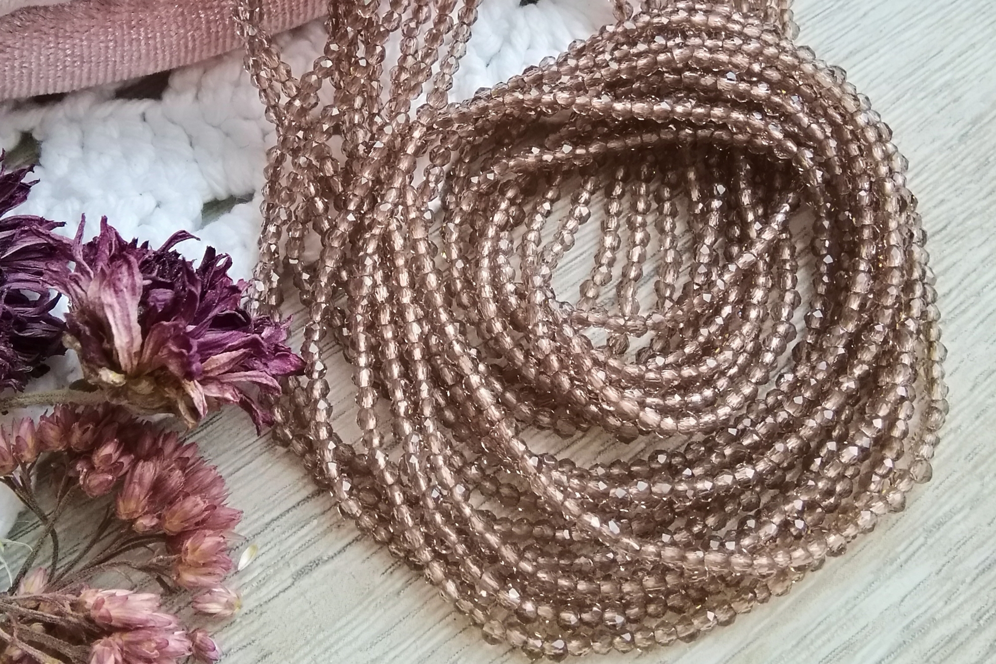 шпинель бежевая золото бусины 2мм