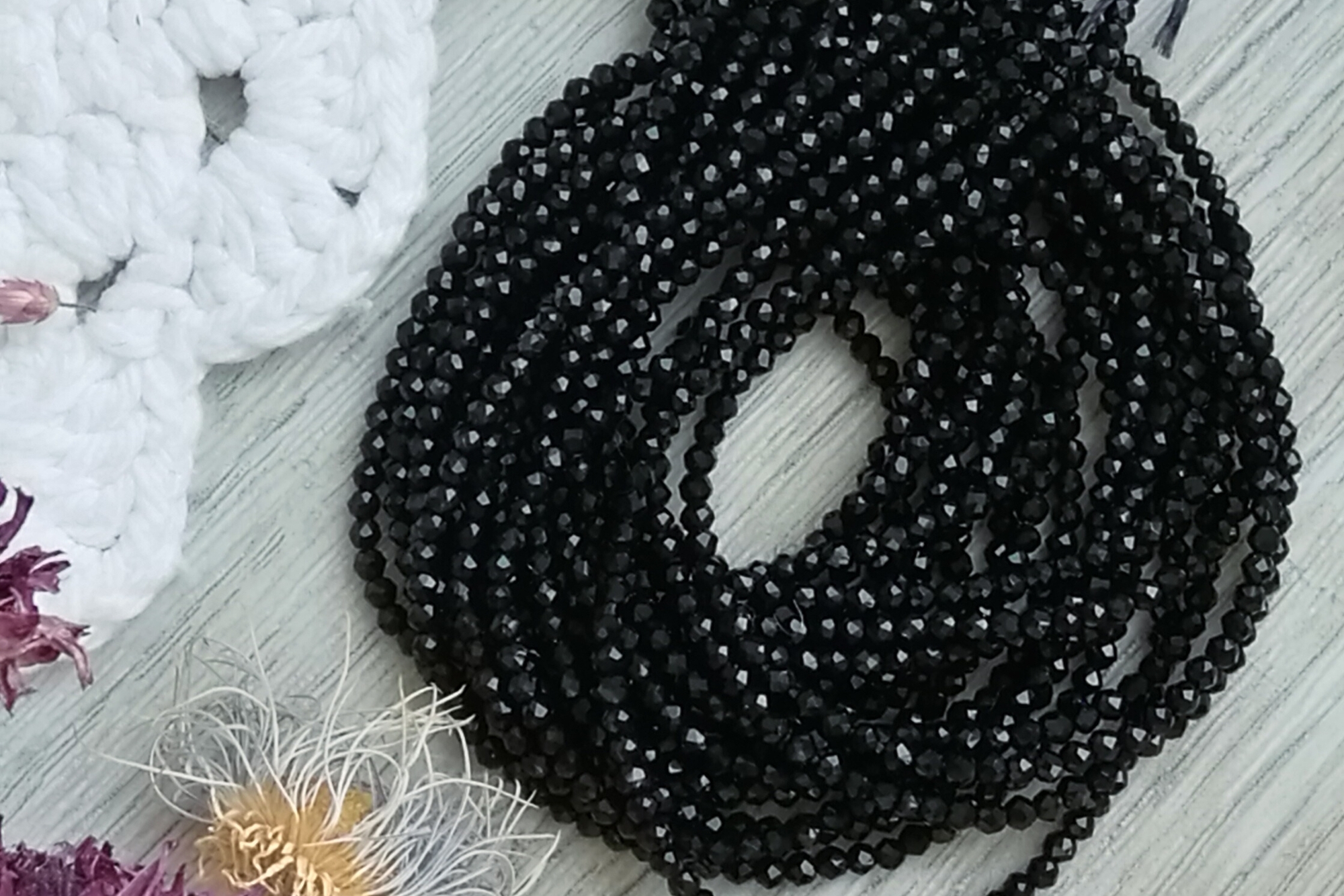 бусины шпинель черные 2мм