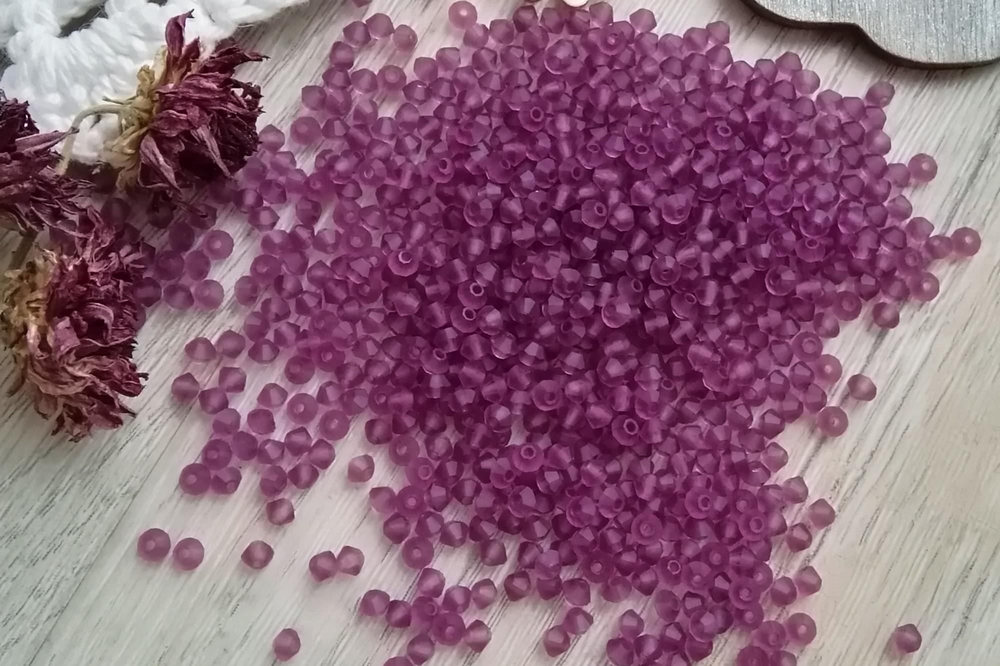 биконусы чешские Preciosa 4мм розовые, фиолетовые, аметист, матовые