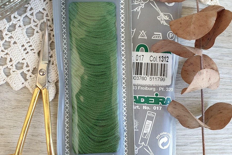 мулине зеленое