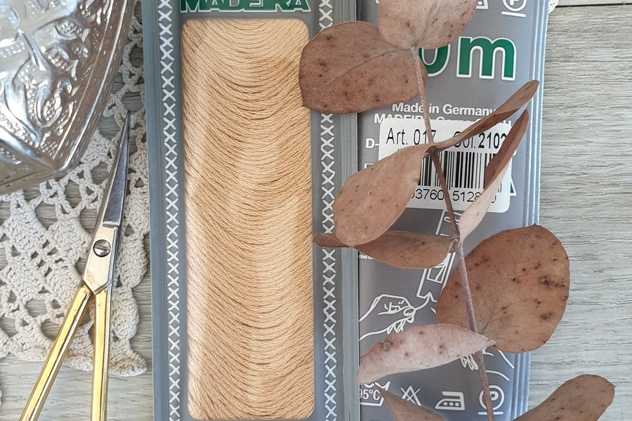 мулине madeira 2102