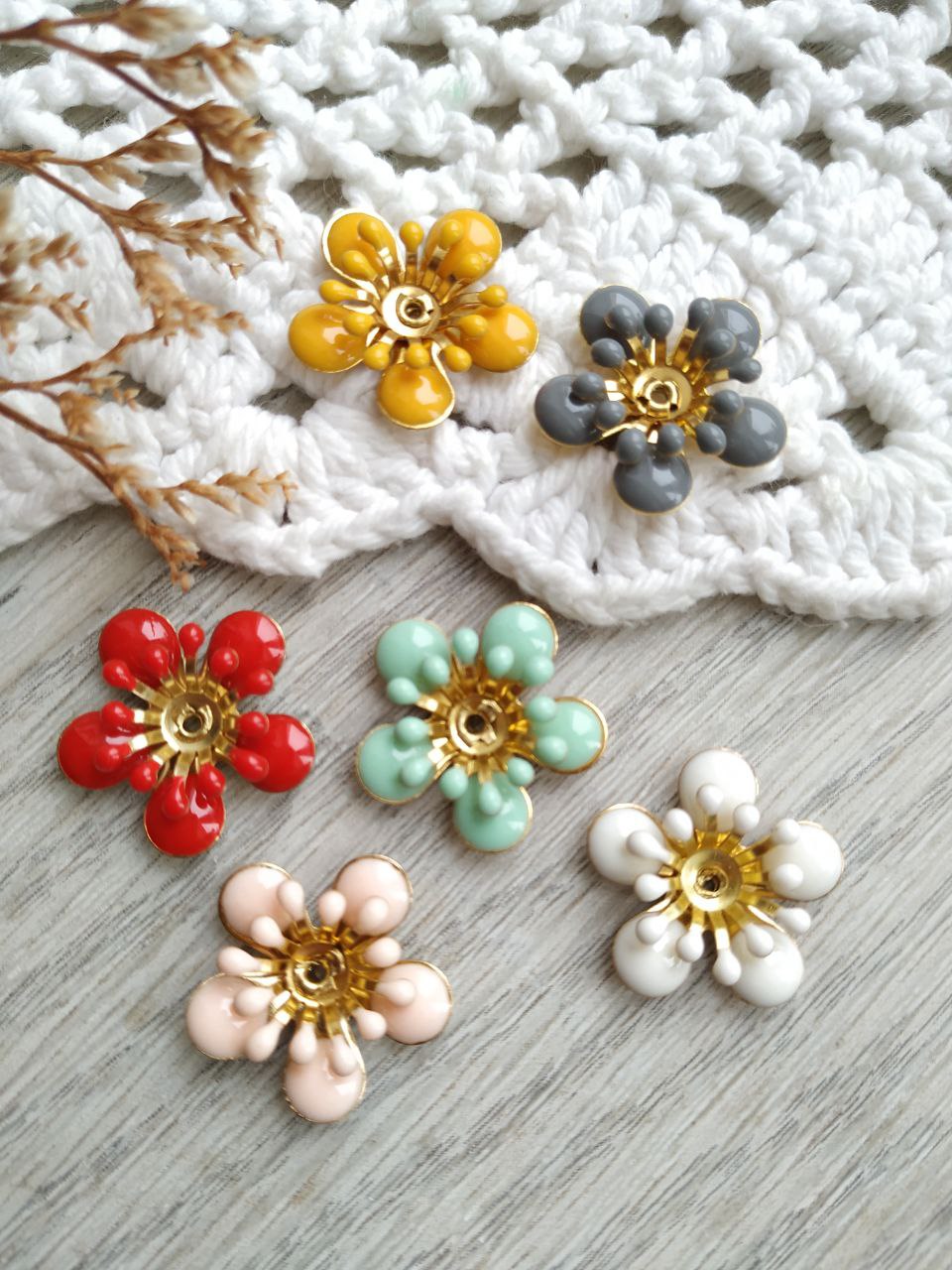 Цветочек (f023)