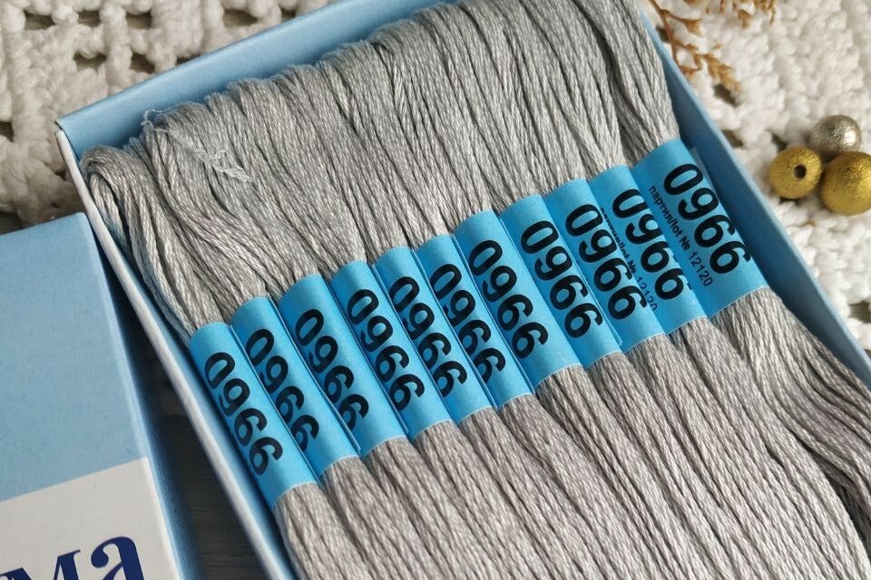 нитки мулине Гамма 0966 серый серебристый хлопок