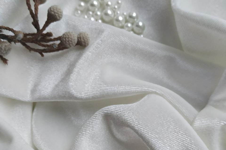 бархат трикотажный молочный белый