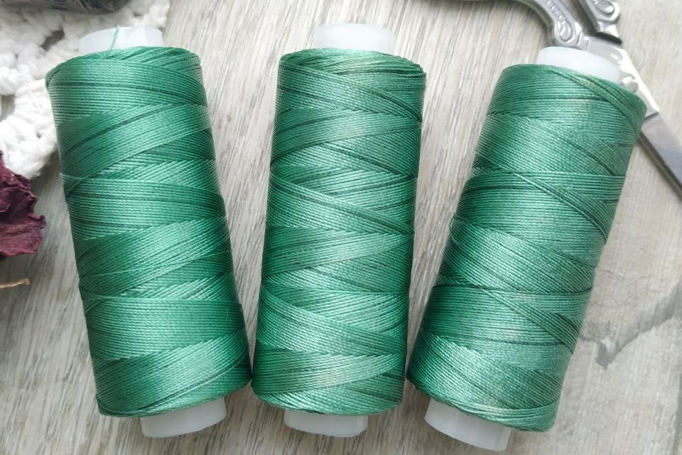 нитки для бисера и для вышивания капрон зеленые
