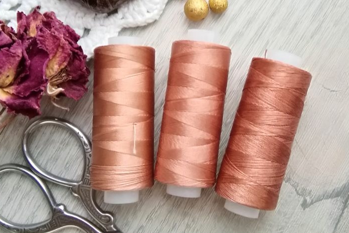 нитки капроновые бежевые, цвет медь