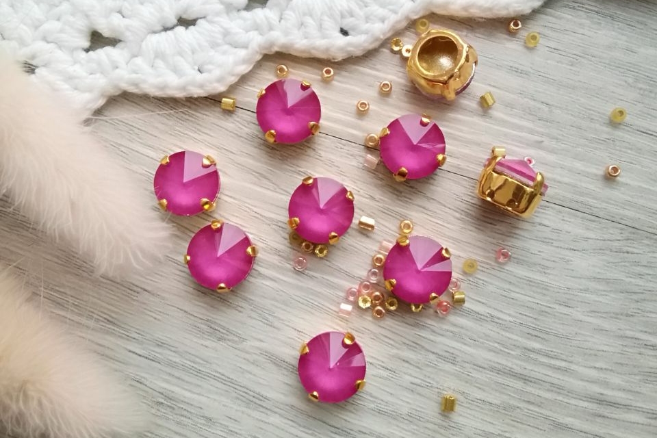 кристаллы розовые фуксия в оправе золото