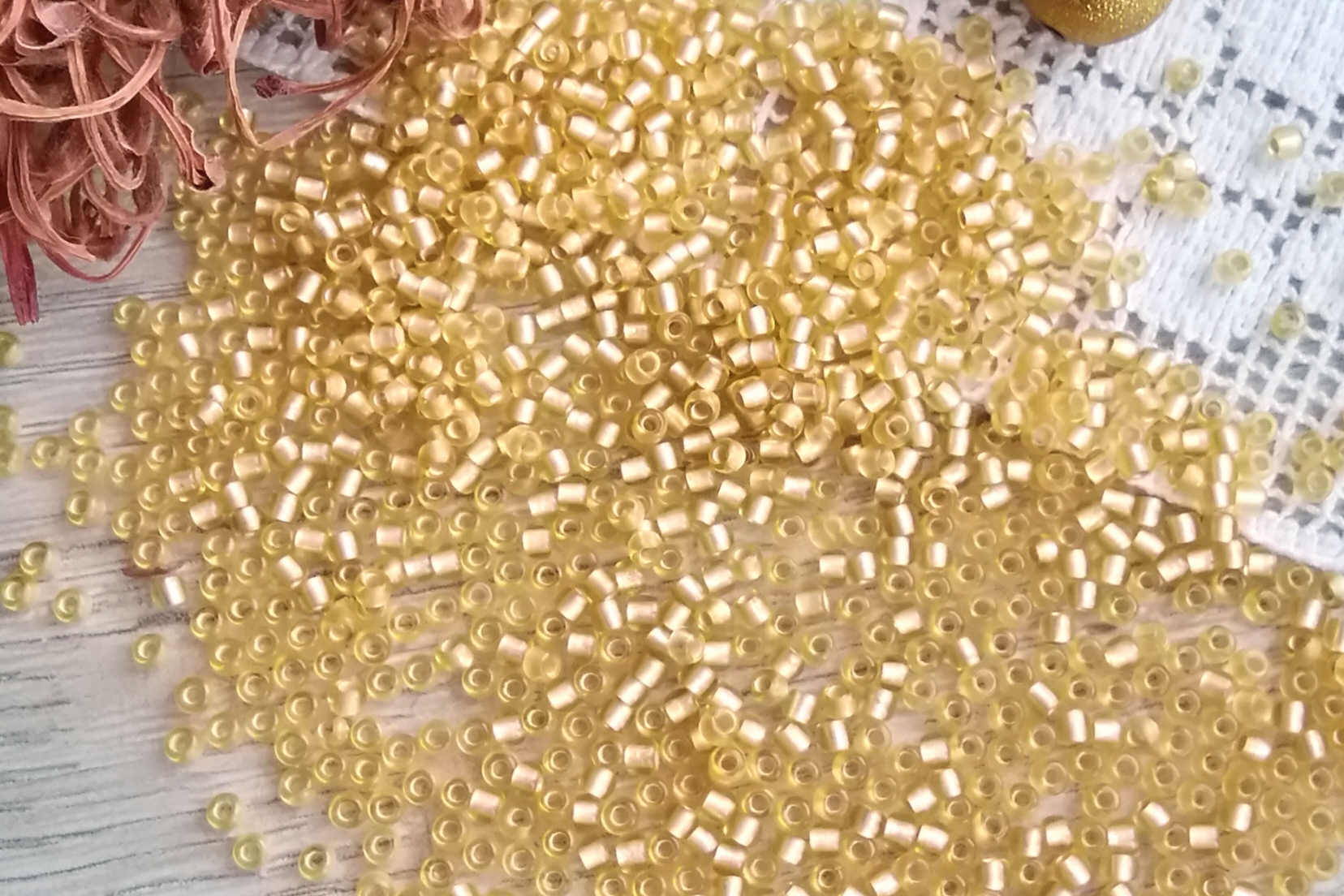 бисер японский матовый золотой 22f