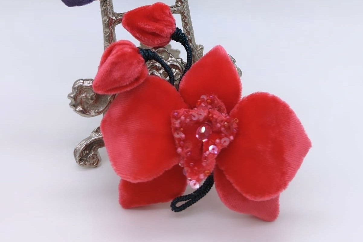 брошь орхидея