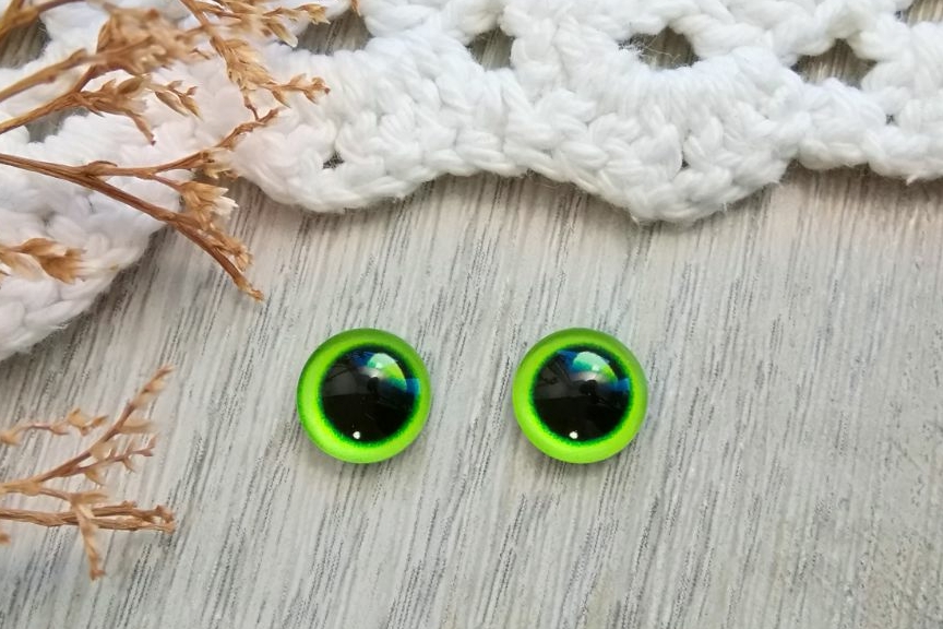 глазки кабошоны зеленые