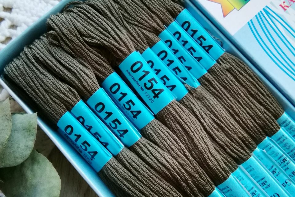 нитки мулине Гамма коричневые, хаки 0154