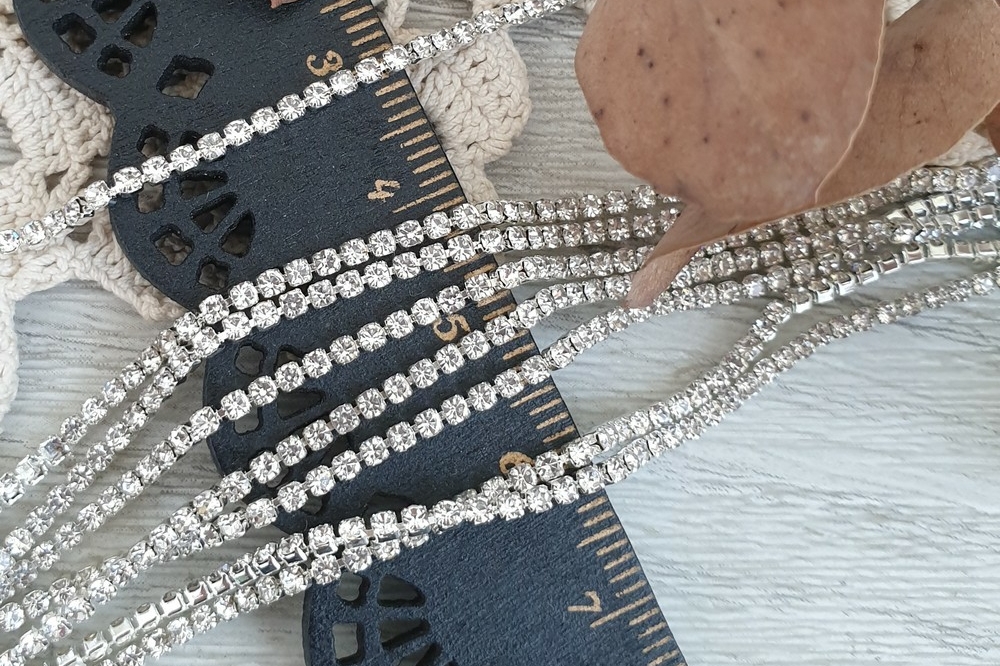 стразовая цепочка