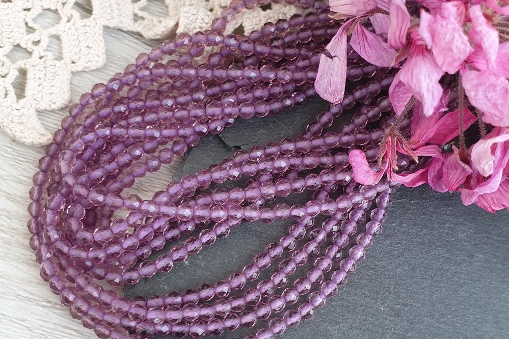 шпинель лиловая