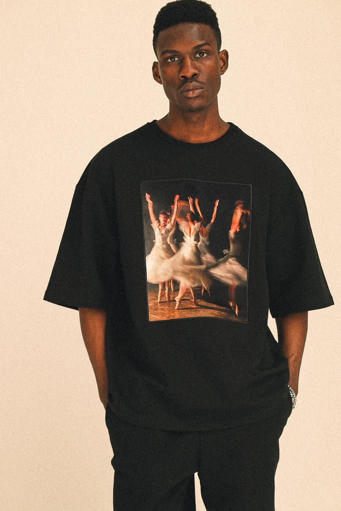 Футболка "Балерины в коричневом",  черная