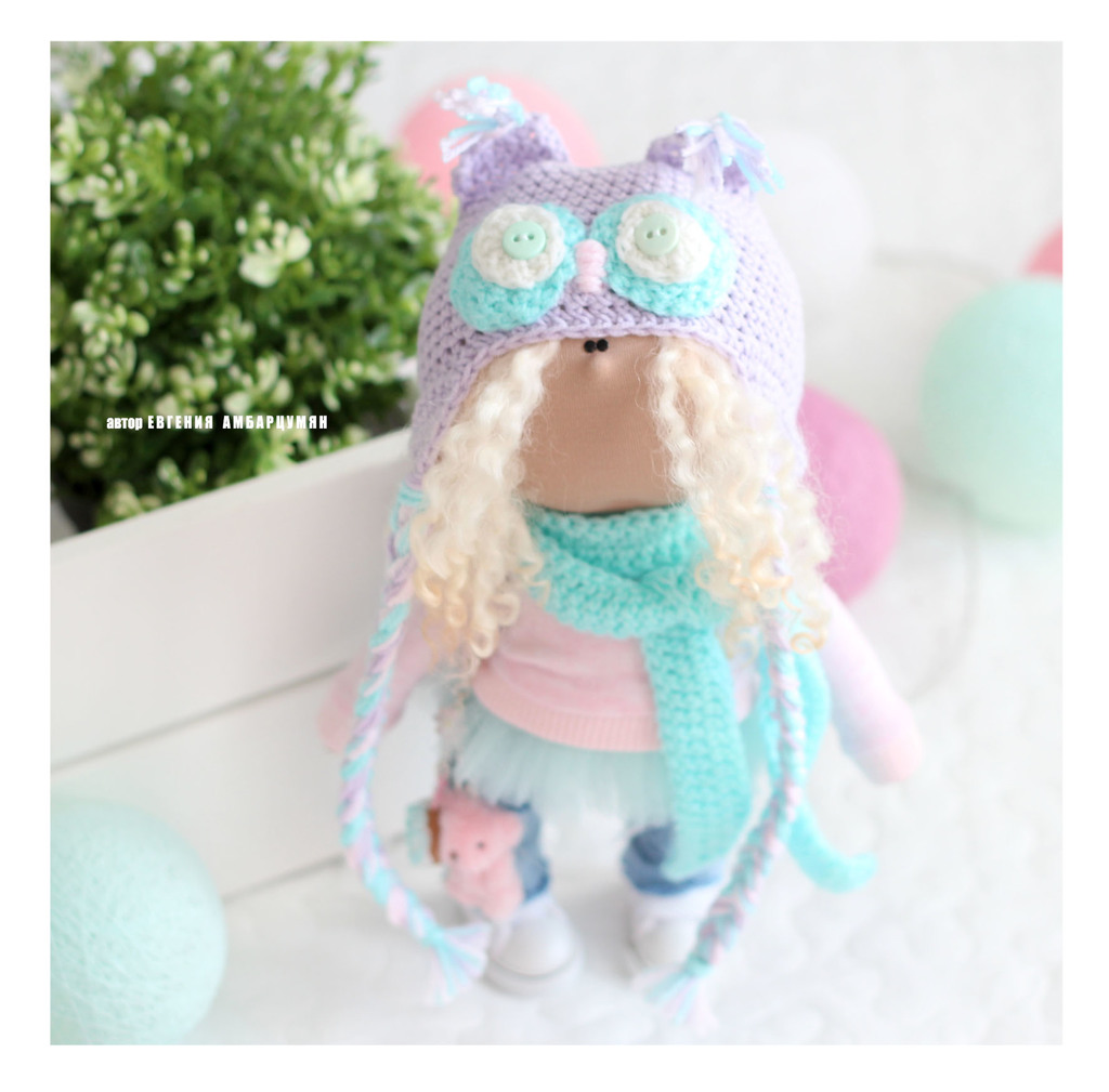 видео как связать шапочку кукле eva-dolls.com