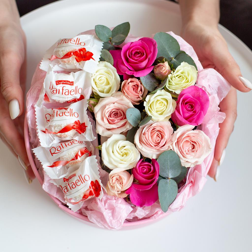 Цветы и конфеты