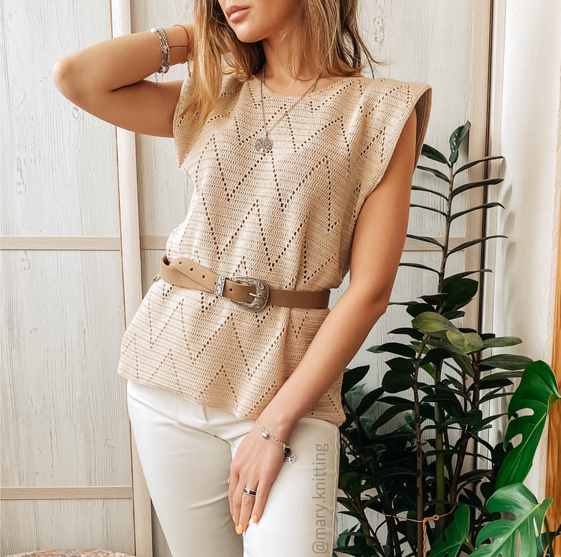 топ с подплечниками