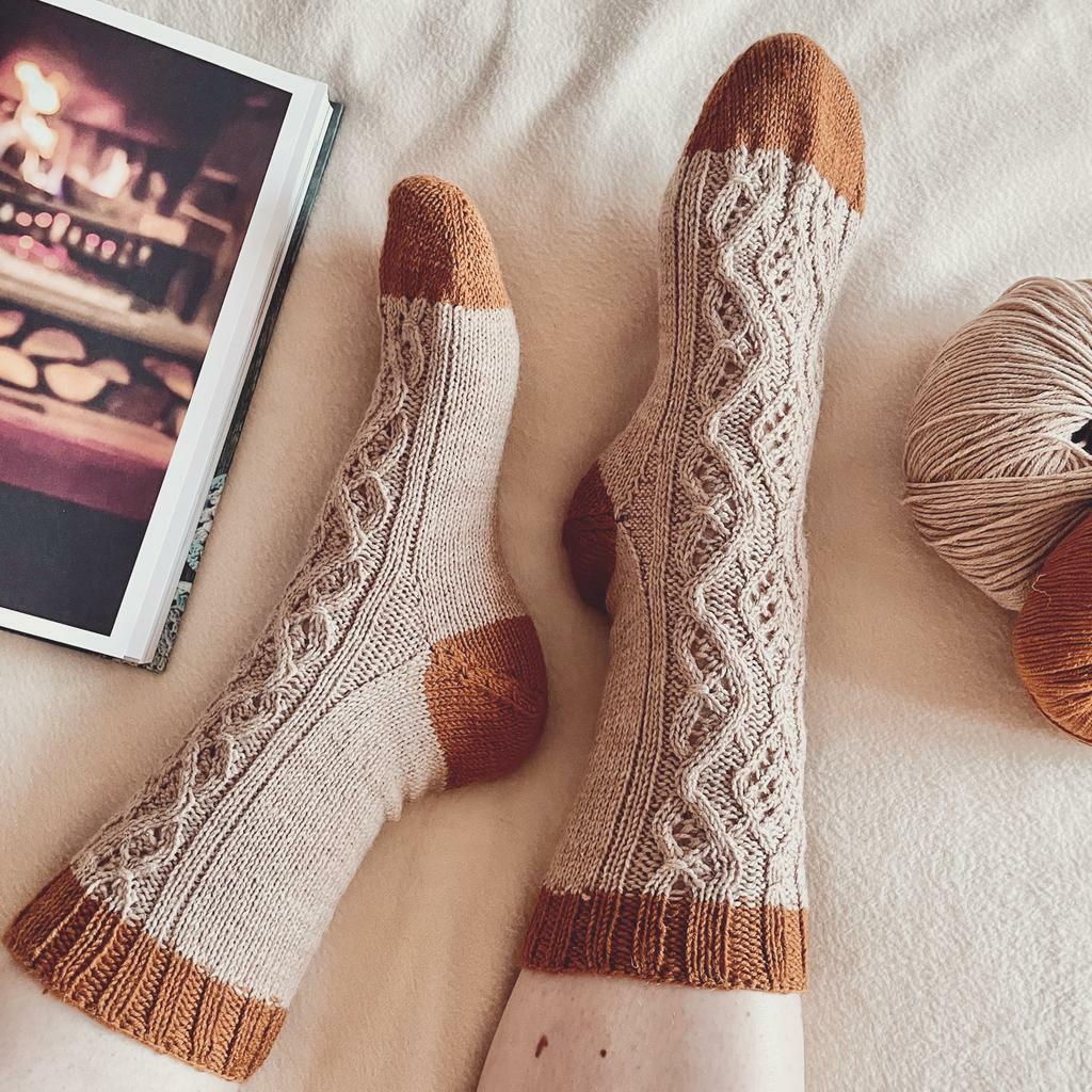 Alhambra socks - описание вязания 2-в-1