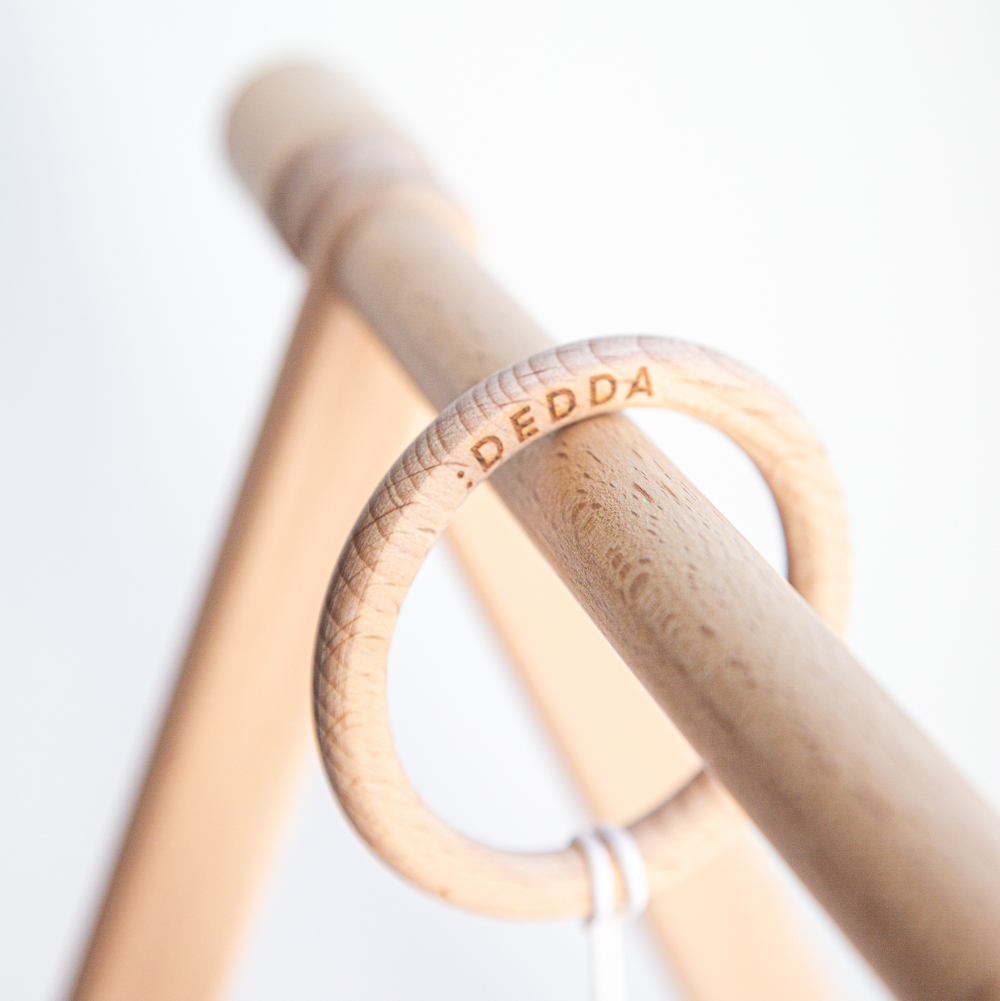 Стойка монтессори с подвесами