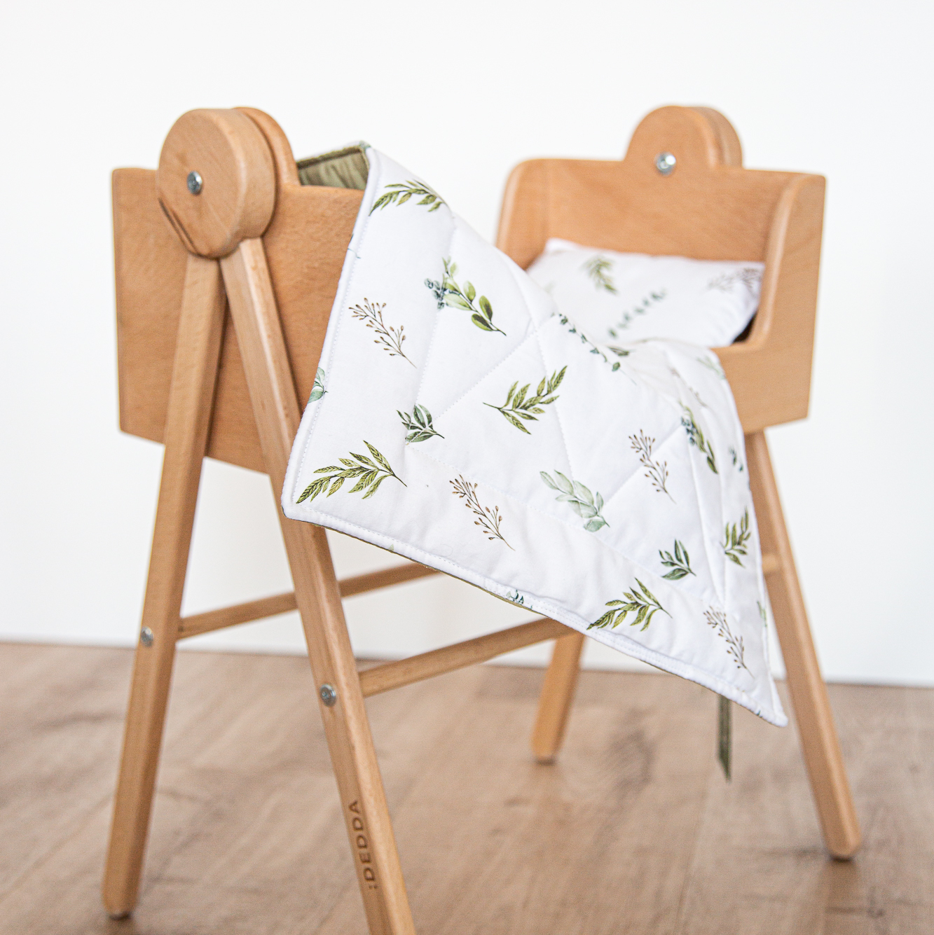 Кроватка для кукол